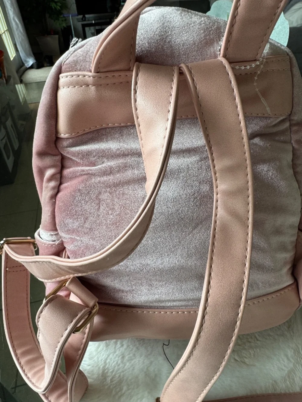Pink backpack - Picture 3 of 4